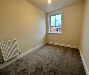 RushworthClose, Tamworth - Photo 2