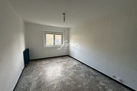 Location Appartement 3 pièces 84m² DRAGUIGNAN 83300 - Photo 2