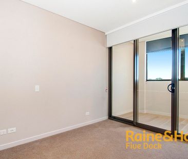 405/26 Footbridge Boulevarde, Wentworth Point, NSW 2127 - Photo 4