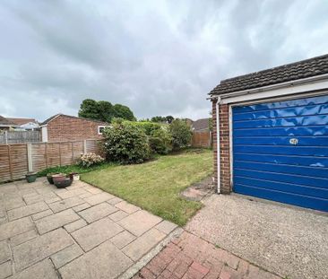 2 bedroom semi-detached bungalow to rent - Photo 6