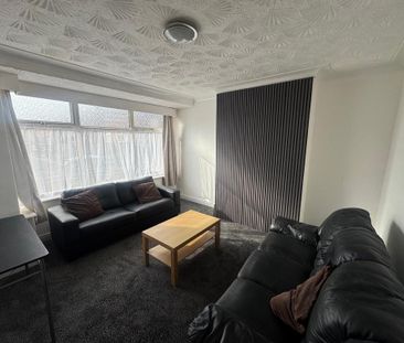 3 bedroom property to rent - Photo 2