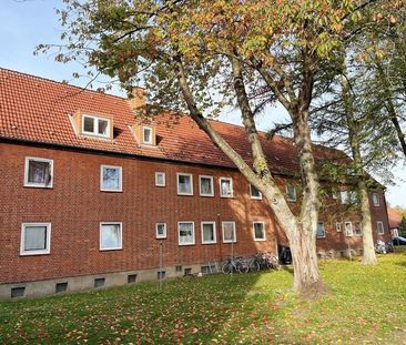 Frisch sanierte 2-Zimmer-Dachgeschoss-Wohnung - Photo 1