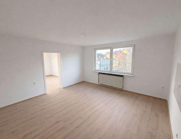 Großzügige 3,5-Zimmer-Wohnung | ca. 70 m² | frisch renoviert | zentrale Lage - Photo 1