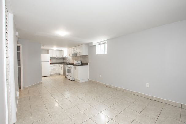 **ALL INCLUSIVE** 2 Bedroom Lower Unit in St. Catharines!! - Photo 1