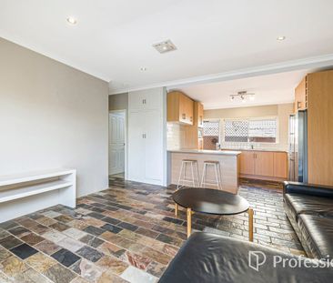 Coastal Living in Mullaloo - Private 2x1 Rear Home - Photo 5