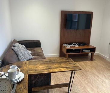1 Bed Flat, Commercial Street, M15 - Photo 4