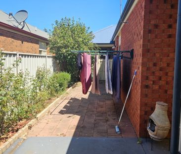 Caroline Springs - Photo 6