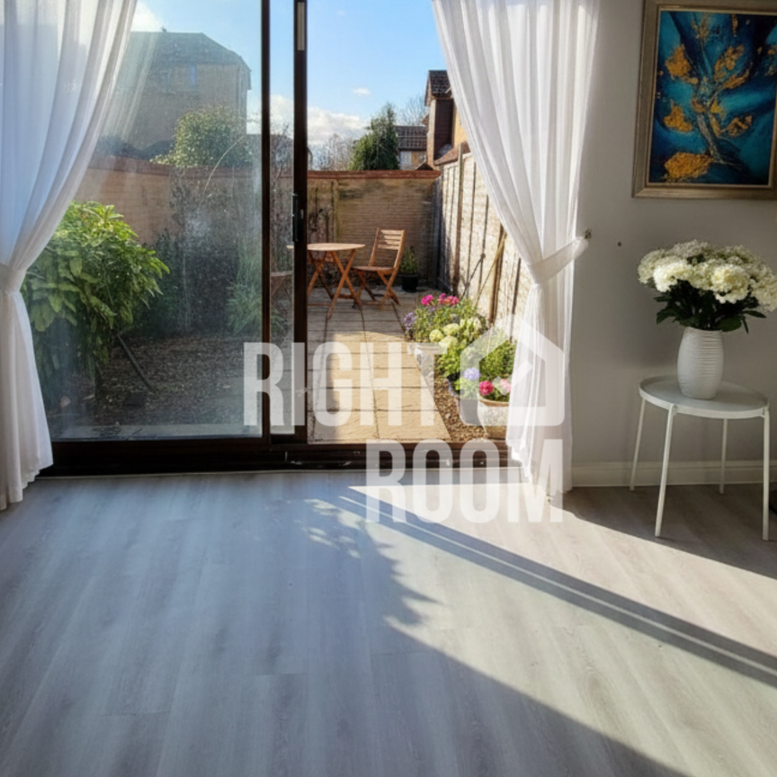 6 Britton Close Catford SE6 1AP - Photo 1