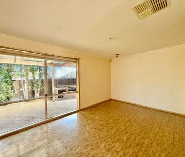 8 Macks Place, Hoppers Crossing VIC, Belconnen - Photo 5