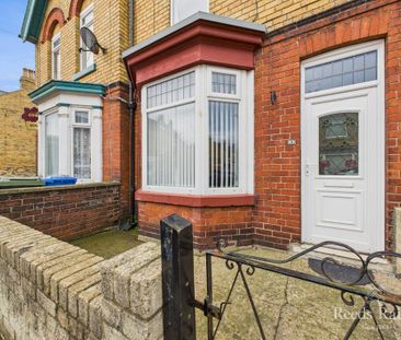 3 bedroom terraced house to rent - Photo 1