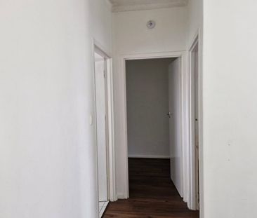 STYLISH GROUND FLOOR LIVING IN PRIME PROSPECT LOCATION - Photo 6