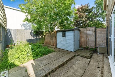 Ash Tree Close - Photo 3