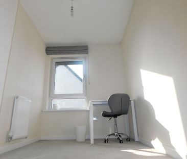 Hepburn Crescent, Edinburgh, EH17 8XY - Photo 2