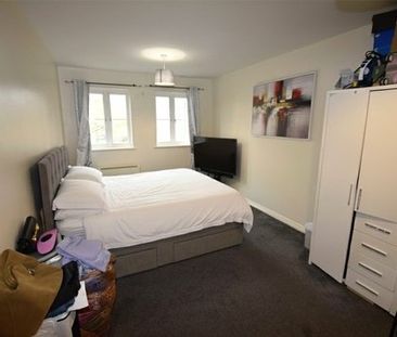 Coopers Court, Kidman Close, Gidea Park, Romford, RM2 - Photo 6