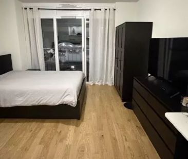 Appartement d une pièce au 1er étage - Rue de Borde 17 - Photo 1