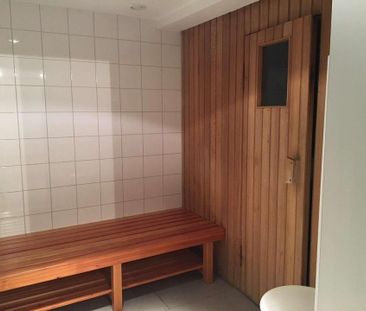 Möblierte 2-Zimmer-Wohnung mit Westbalkon & Haus-Wellnessbereich in... - Photo 1