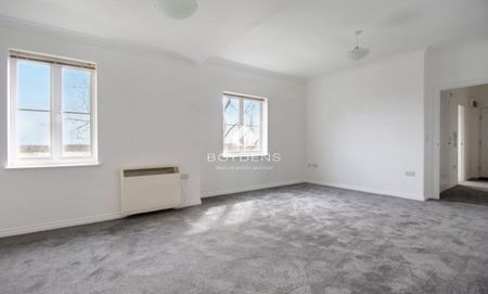 Bradford Drive, Colchester - Photo 4