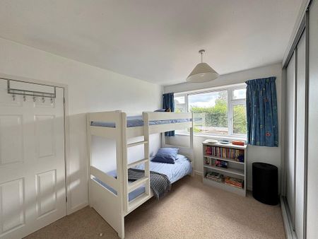 5 bedroom detached house to rent - Photo 5