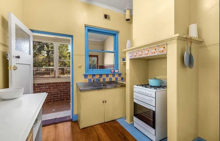 Character Filled Home in Prime Ashburton Location - Photo 4