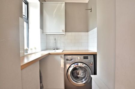 4 bedroom semi-detached house to rent - Photo 3