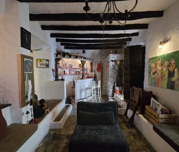 2 Bedroom Townhouse For Rent in Estepona, Málaga - Photo 2