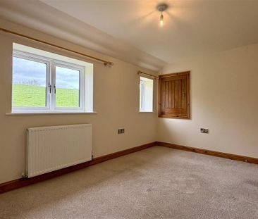 2 bedroom semi-detached house to rent - Photo 2
