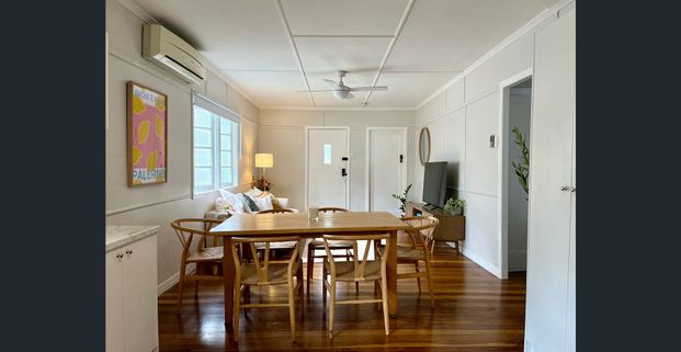 Charming Red Hill Retreat - Photo 1