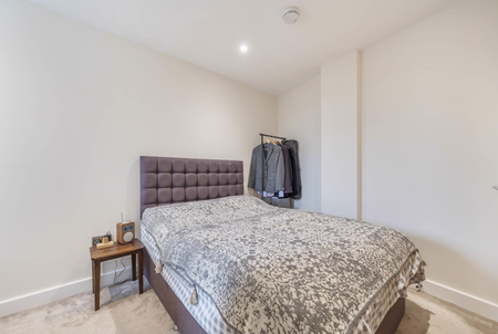 Feathers Yard, Basingstoke, Hampshire, RG21 - Photo 4