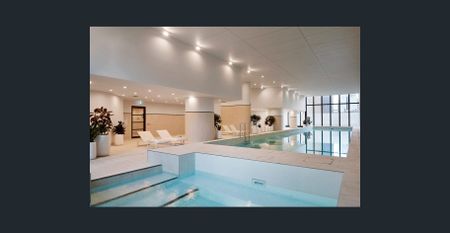 Furnished!!! 2 bedroom 2 bathroom apartment - Enjoy luxurious lifestyle in signature building UNO - Photo 2