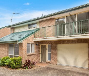 Sunlit Coastal Townhouse in a Quiet Boutique Setting - Photo 4