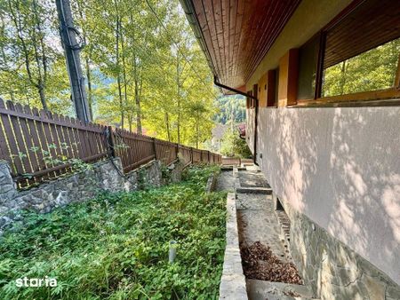 Vilă spațioasă -7 camere-vedere panoramică-Azuga - Fotografie 2