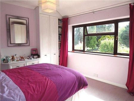 3 bedroom semi-detached house to rent - Photo 2