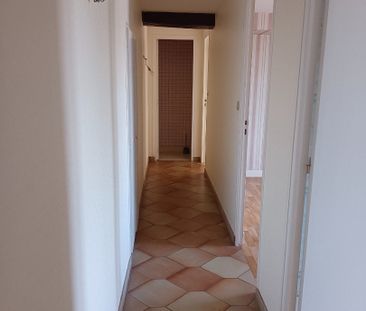 Location Appartement 3 pièces 100m² - Photo 5