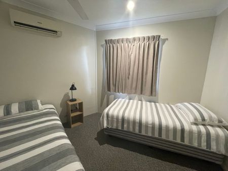FURNISHED BEACHSIDE VILLA - Photo 2