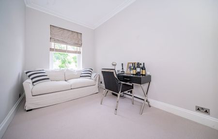 3 bedroom flat to rent - Photo 2