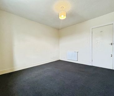 Maple Road, Bournemouth - Photo 2