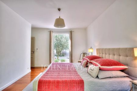 Maison à louer Valbonne, Cote d'Azur, France12 500 EUR / Mois - Photo 4