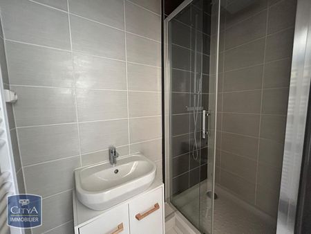 Location Appartement 2 pièces 48m² ST ETIENNE 42000 - Photo 5