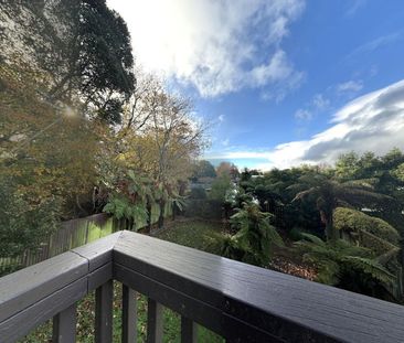 Raumati Beach - 4 Bedrooms - Photo 1