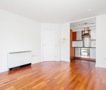 2 Bed Flat, Whitham Court, SW17 - Photo 1