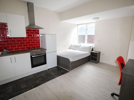 Apt 1, 31 Clarendon Road - Photo 2