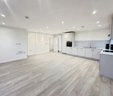 Flat to rent - Truman Way, Dartford, DA1 - Photo 3