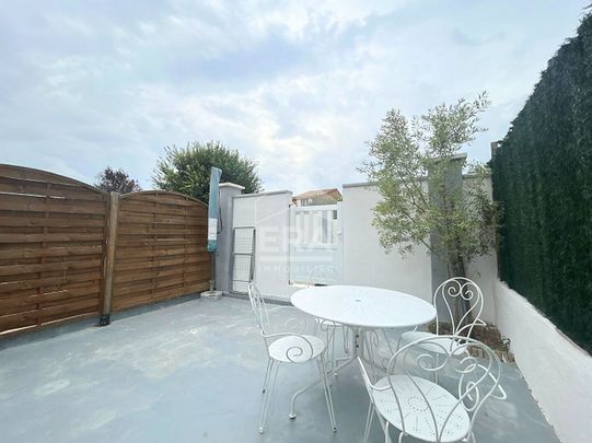 A LOUER LE PUY SAINTE REPARADE 13610 APPARTEMENT MEUBLE TYPE 2 PIECES D'ENVIRON 20M² AVEC TERRASSE - Photo 1