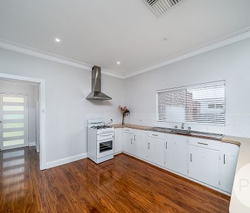 14 Inglis Street, Lake Albert NSW 2650 - Photo 4