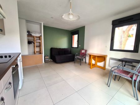 Location Appartement 1 pièces 27 m2 à Cannes - Photo 3