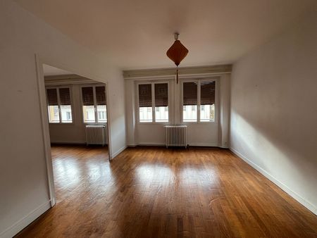 Location Appartement 5 pièces 133m² - Photo 2