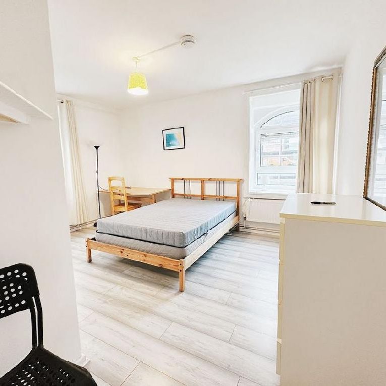 5 bedroom flat share to rent - Photo 1