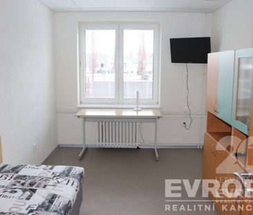 Pronájem bytu pokoj 12 m2 - Photo 2