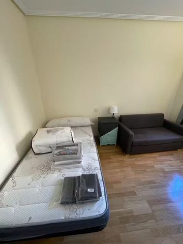 Calle de Amaltea, Madrid, Community of Madrid 28045 - Photo 2