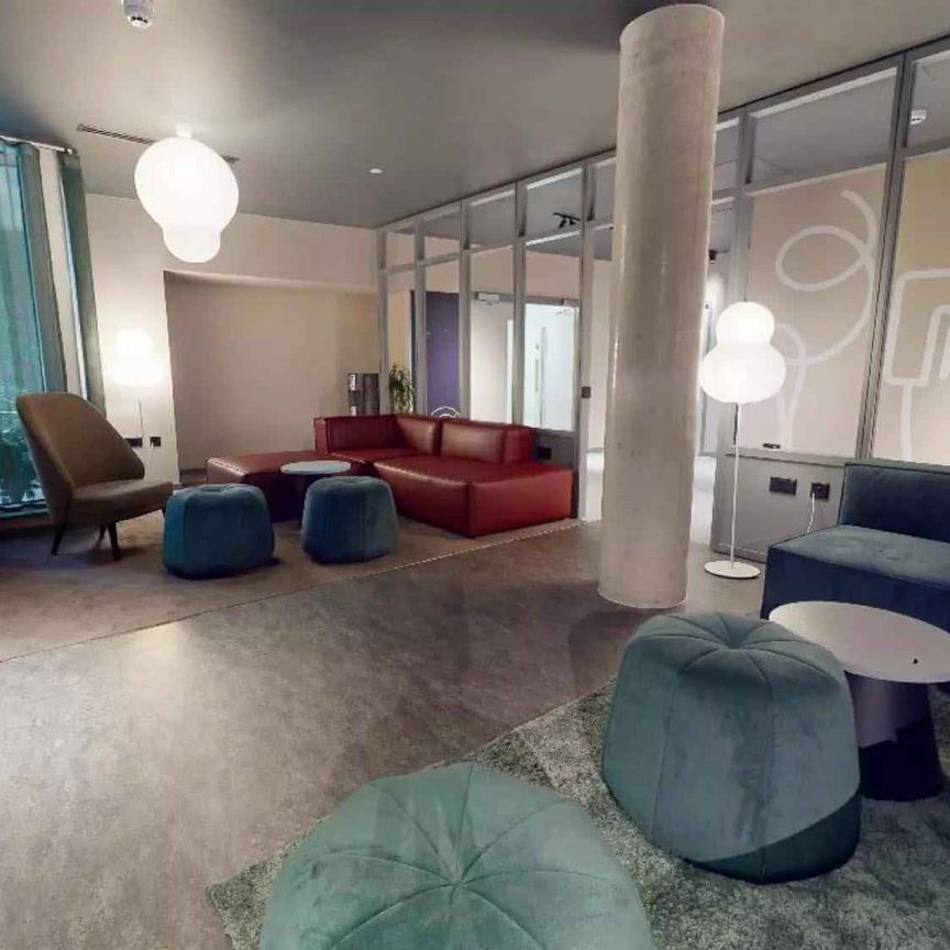 Bronze Studio - Photo 1